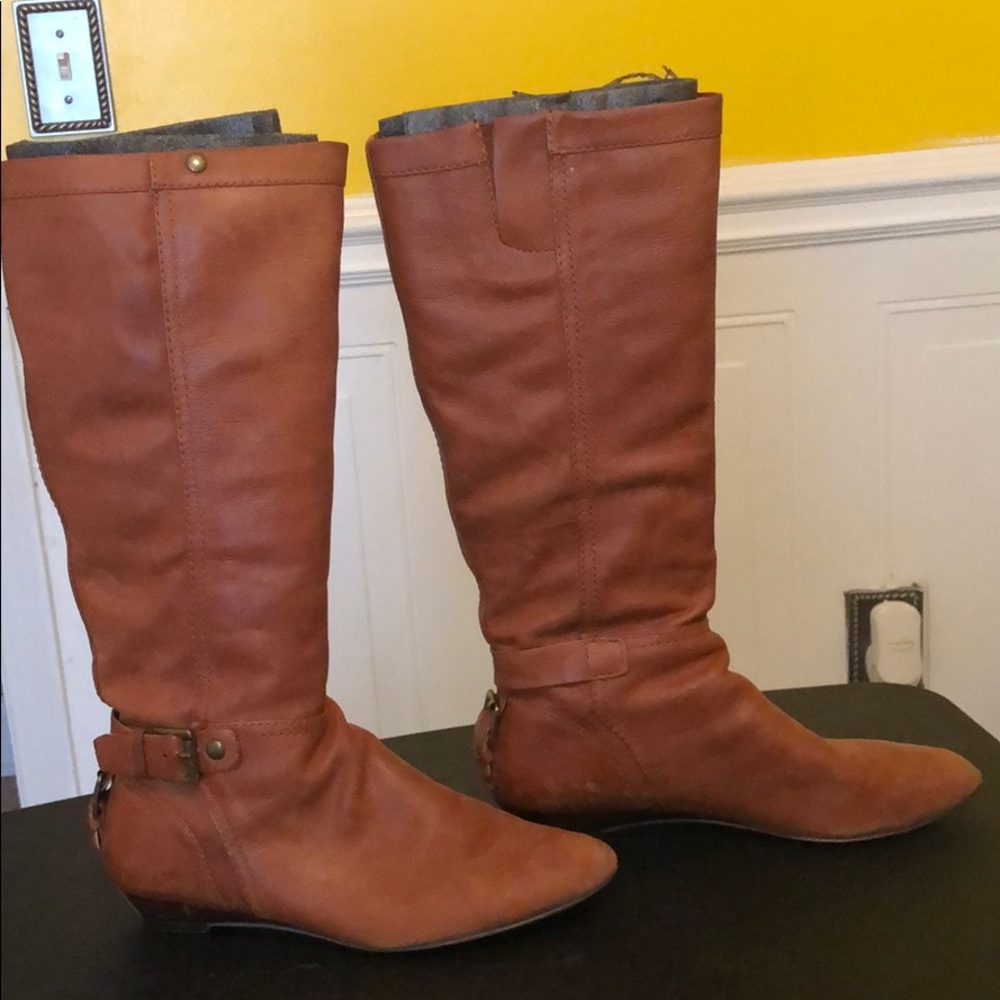 Ladies leather Nine West boots 7 1/2